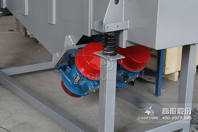 矿用直线筛细节